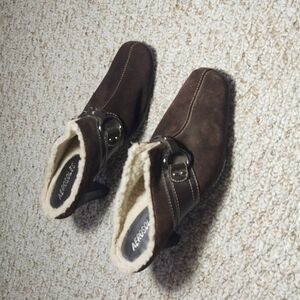 Aerosoles Brown Suede Leather Faux Fur Cinch of Salt Heeled Mules Sz 6